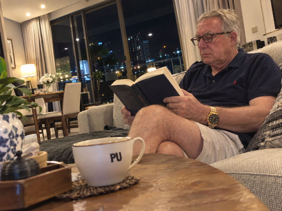 THE RETIREE WHO NEVER GOES TO BARS